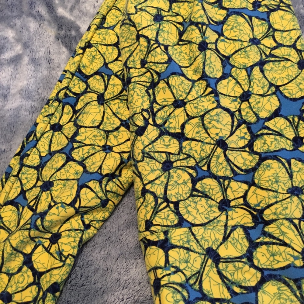 One size LuLaRoe leggings